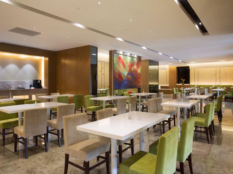 Holiday Inn Express Shanghai New Jinqiao By Ihg Xangai Exterior foto